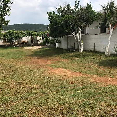 Dhurata شقة
